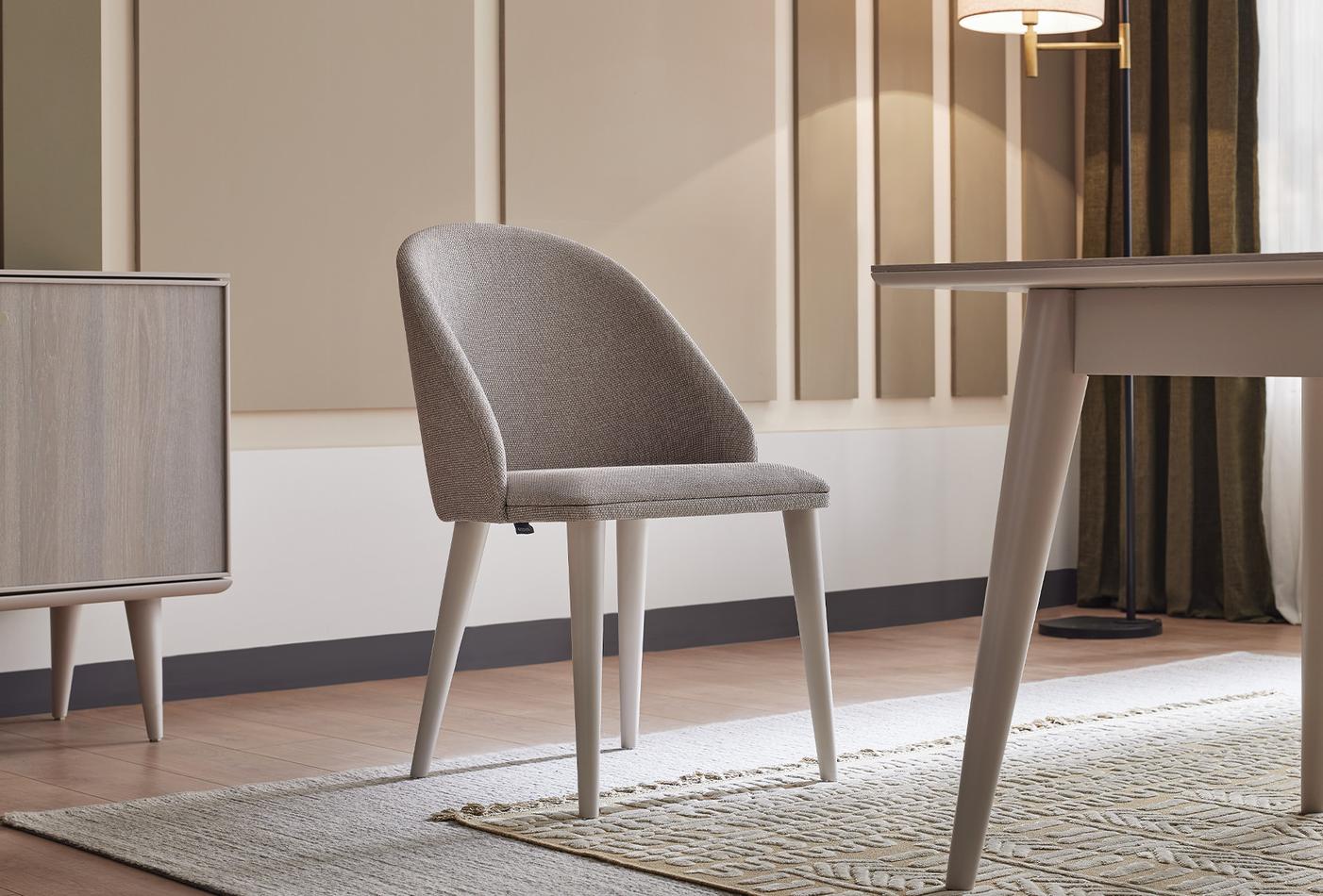 Трапезен стол с подлакътници Basel